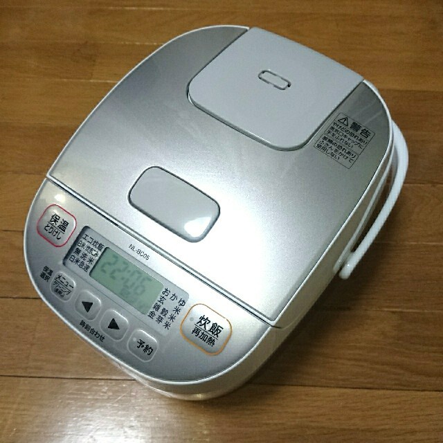 【美品】炊飯器  ZOJIRUSHI  3合  NL-BC05  ホワイト