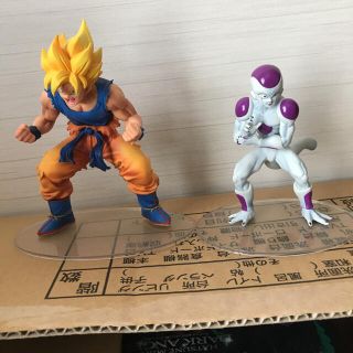 ドラゴンボール　悟空　フリーザフィギュア