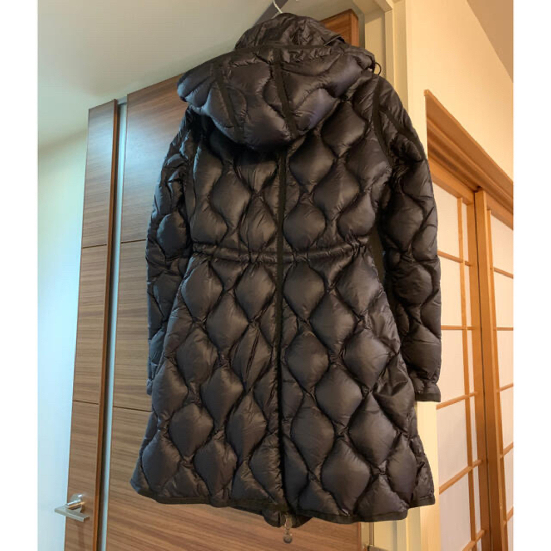 MONCLER(モンクレール)のモンクレール  ダウン メンズのジャケット/アウター(ダウンジャケット)の商品写真