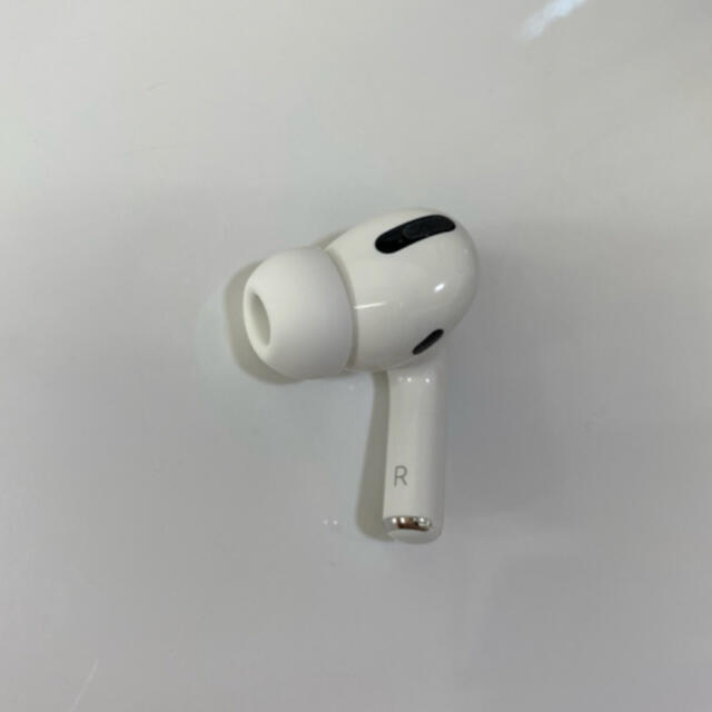 Apple(アップル)のair pods pro 右耳のみ スマホ/家電/カメラのオーディオ機器(ヘッドフォン/イヤフォン)の商品写真