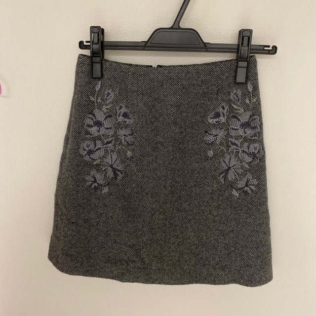 PROPORTION BODY DRESSING(プロポーションボディドレッシング)の刺繍台形スカート レディースのスカート(ひざ丈スカート)の商品写真