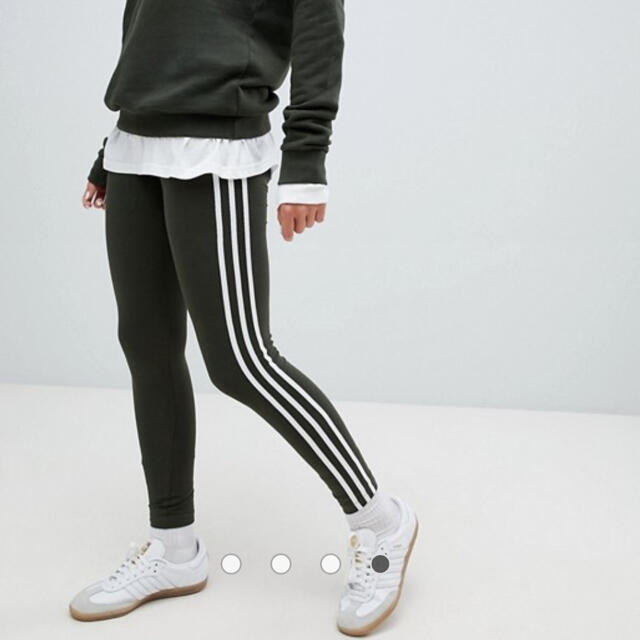 adidas(アディダス)の【新品☆タグ付】アディダス adidas Originals レギンス カーキ レディースのレッグウェア(レギンス/スパッツ)の商品写真