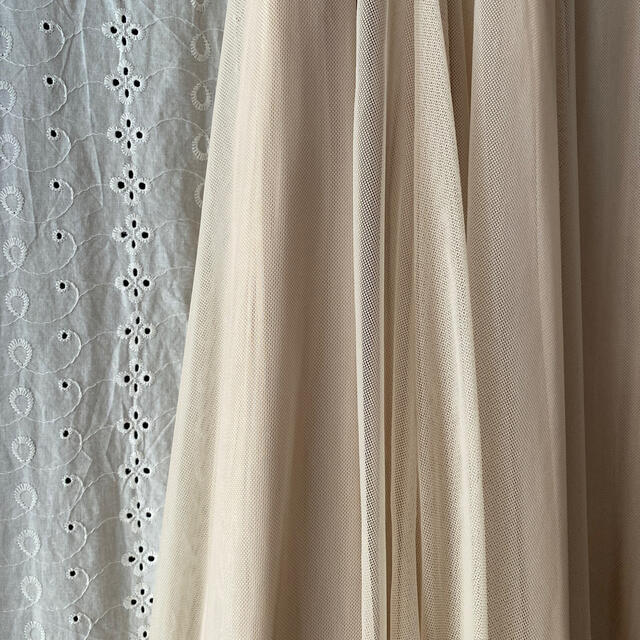 TOMORROWLAND(トゥモローランド)のアンシェヌマン　チュールスカート レディースのスカート(ロングスカート)の商品写真