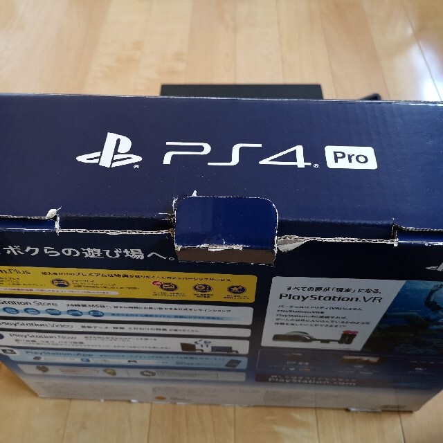 PlayStation4(プレイステーション4)のSONY PlayStation4 Pro 本体  CUH-7000BB01  エンタメ/ホビーのゲームソフト/ゲーム機本体(家庭用ゲーム機本体)の商品写真