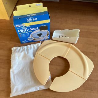 折りたたみトイレシート　potty seat トイトレ　おまる　補助便座(結婚/出産/子育て)