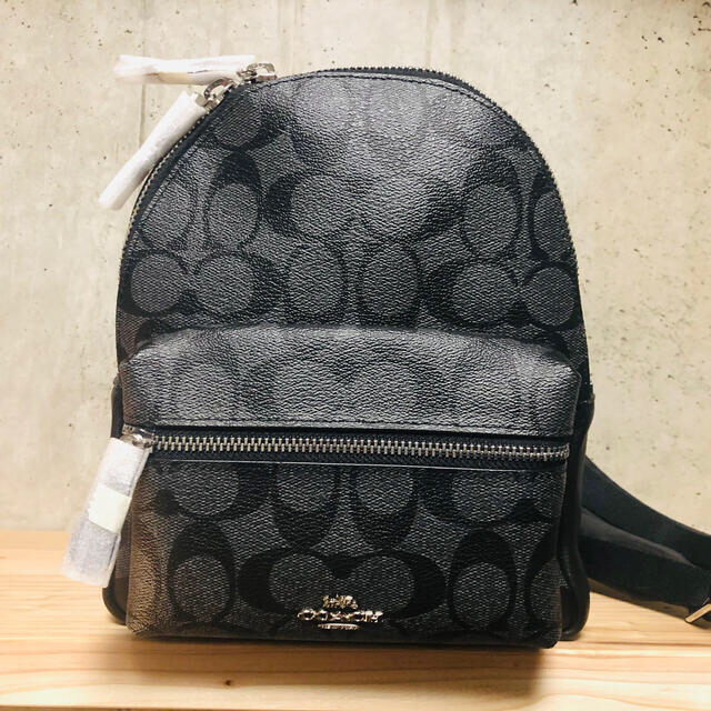 COACH【コーチ】 バックパック ミニリュック 使い勝手の良い 4200円
