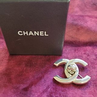 シャネル(CHANEL)のエミさま　専用　CHANELブローチ☆149(ブローチ/コサージュ)