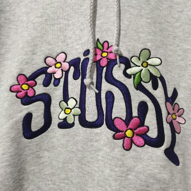 STUSSY - stussy ステューシー花刺繍スウェットパーカーMグレーの通販