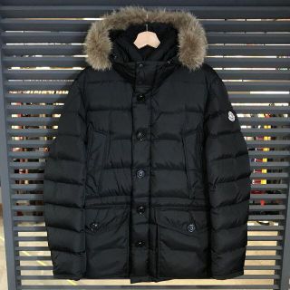 モンクレール(MONCLER)のおじゃる様専用　超美品 モンクレール 現行 ダウンジャケット CLUNY (ダウンジャケット)