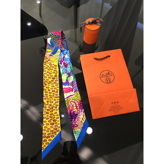 HERMES エルメス ツイリー アンダー・ザ・ウェーブ