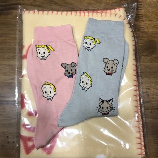 クツシタヤ(靴下屋)のグレー&ピンク★ 靴下屋　オサムグッズ   コラボソックス(靴下/タイツ)