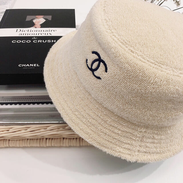 CHANEL - Y様専用CHANELシャネル 入手困難バケットハット 帽子の通販 CHANEL - Y様専用CHANELシャネル 入手困難バケットハット 帽子の通販