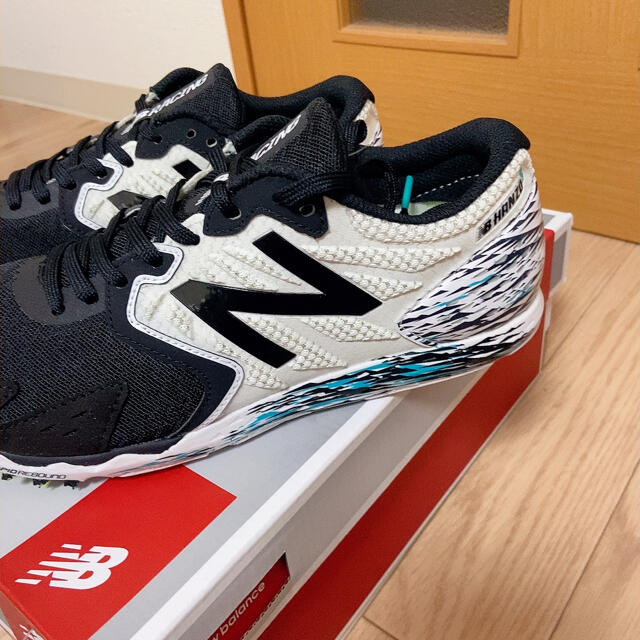 New Balance(ニューバランス)のニューバランス　ハンゾー1 新品　半額　値下げ可能 スポーツ/アウトドアのランニング(シューズ)の商品写真