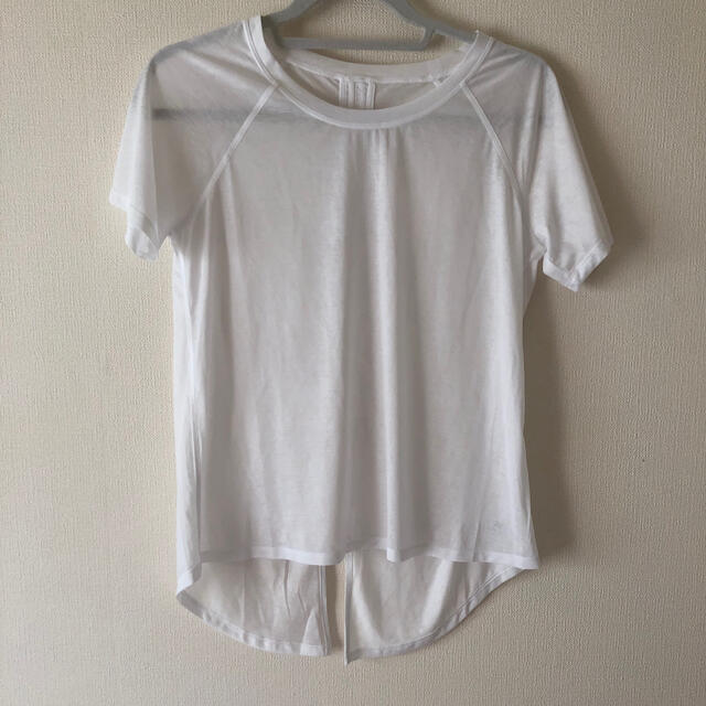 lululemon(ルルレモン)の20%off! Lace Race Short Sleeve レディースのトップス(シャツ/ブラウス(半袖/袖なし))の商品写真