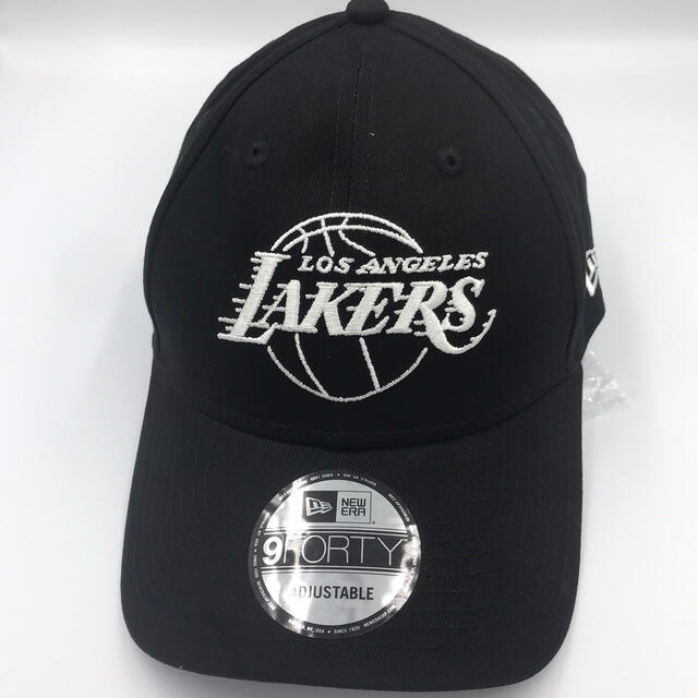 NEW ERA(ニューエラー)のニューエラ キャップ 黒 ロサンゼルス レイカーズ  アウトライン ブラック メンズの帽子(キャップ)の商品写真