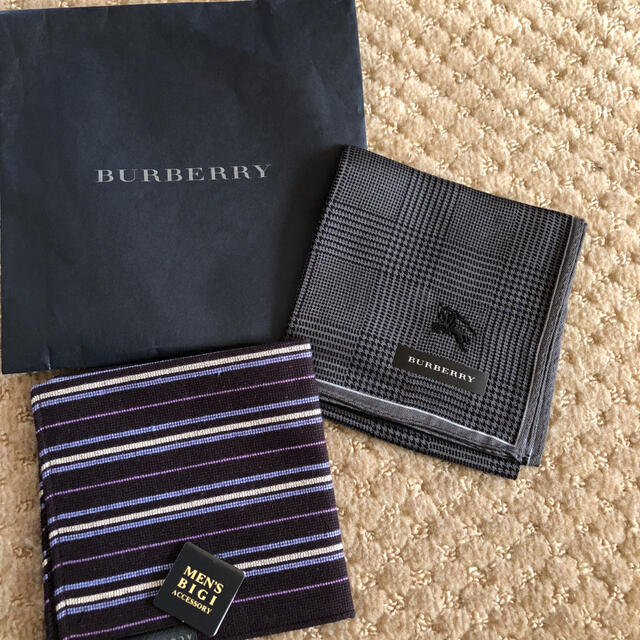 BURBERRY(バーバリー)のBURBERRYのハンカチ と MENS BIGI のハンカチセット メンズのファッション小物(ハンカチ/ポケットチーフ)の商品写真