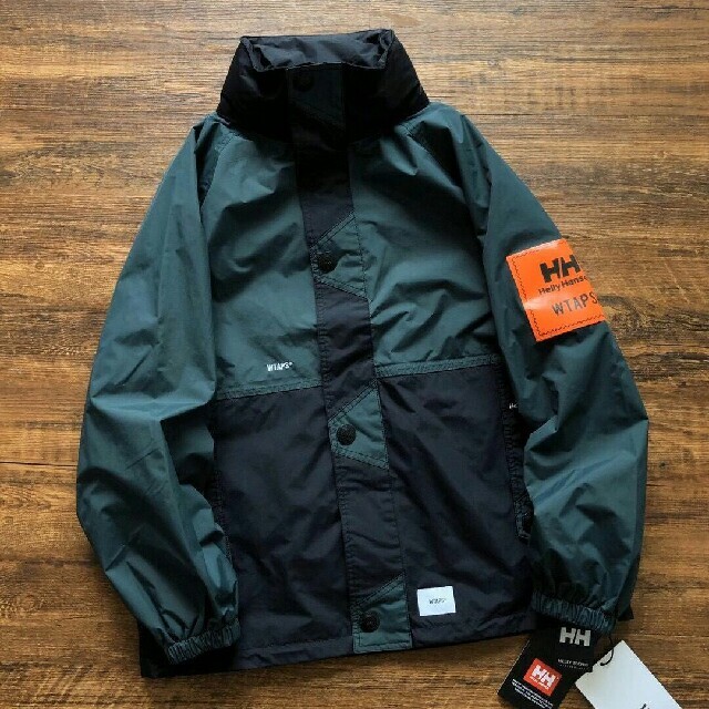 Supreme(シュプリーム)のWTAPS Helly Hansen Bow Jacket XLサイズ メンズのジャケット/アウター(ナイロンジャケット)の商品写真