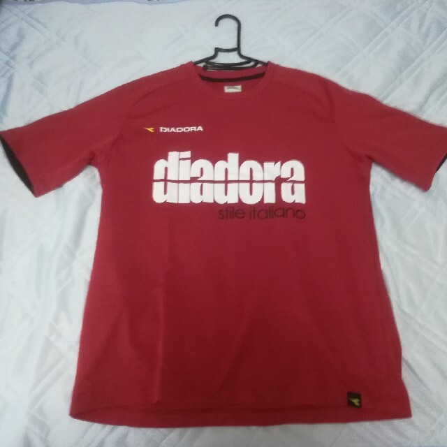 DIADORA(ディアドラ)のディアドラ Ｔシャツ 赤 L メンズのトップス(Tシャツ/カットソー(半袖/袖なし))の商品写真