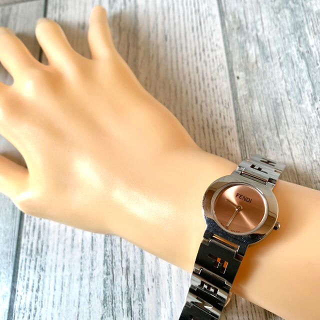 FENDI(フェンディ)の【動作OK】FENDI フェンディ 腕時計 3050L ピンク レディース レディースのファッション小物(腕時計)の商品写真