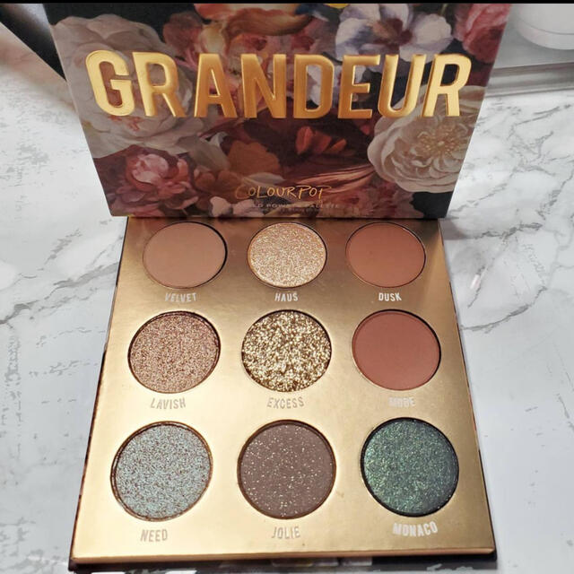 colourpop(カラーポップ)のカラーポップ9色アイシャドウパレット GRANDEUR コスメ/美容のベースメイク/化粧品(アイシャドウ)の商品写真