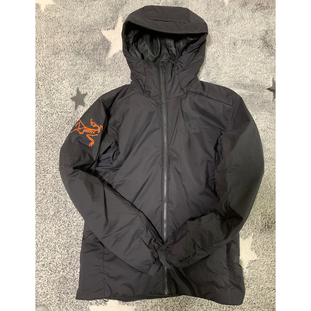 ARC'TERYX(アークテリクス)のARC’TERYX × BEAMS / 別注 Atom AR Hoodie メンズのジャケット/アウター(ダウンジャケット)の商品写真