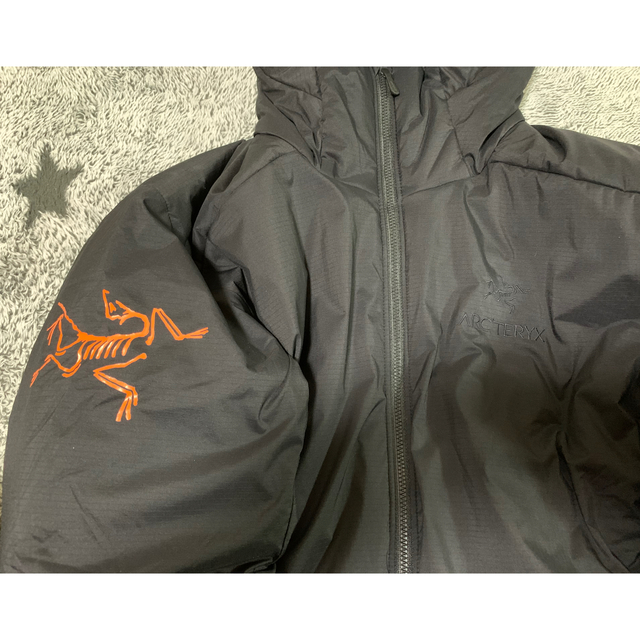 ARC'TERYX(アークテリクス)のARC’TERYX × BEAMS / 別注 Atom AR Hoodie メンズのジャケット/アウター(ダウンジャケット)の商品写真