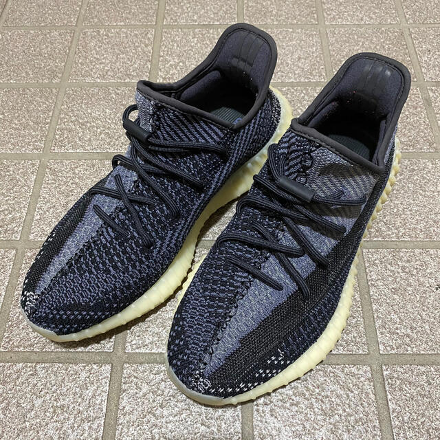 adidas(アディダス)のadidas YEEZY BOOST 350 V2 CARBON メンズの靴/シューズ(スニーカー)の商品写真