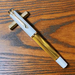 Pelikan - 【ペリカン】万年筆 特別生産品 クラシックM200 ゴールド