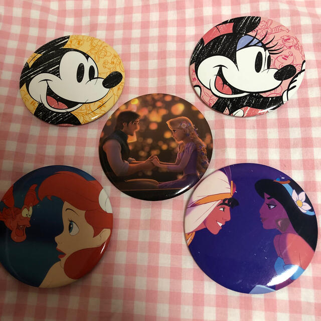 Disney ディズニーストア 缶バッチの通販 By なるるーむ ディズニーならラクマ