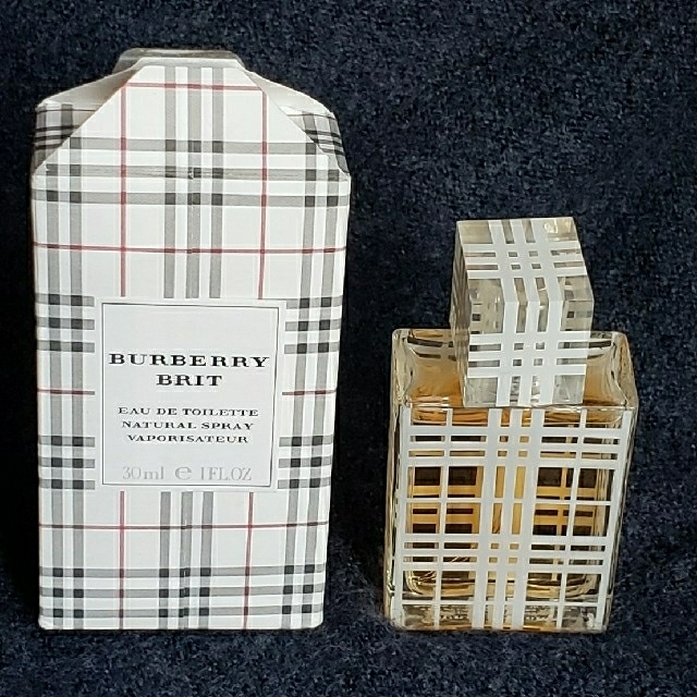 BURBERRY(バーバリー)のKOO様  バーバリー  オードトワレ コスメ/美容の香水(香水(女性用))の商品写真