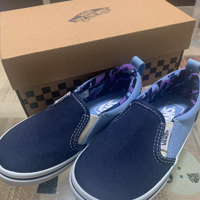 VANS(ヴァンズ)のVANS スリッポン スニーカー　18cm キッズ/ベビー/マタニティのキッズ靴/シューズ(15cm~)(スリッポン)の商品写真