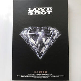 エクソ(EXO)のLOVE SHOT&UNIVERSE(K-POP/アジア)