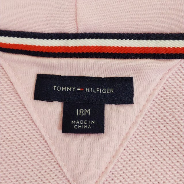 TOMMY HILFIGER(トミーヒルフィガー)のトミーフィルフィガー パーカー ピンク 80cm 18M キッズ/ベビー/マタニティのベビー服(~85cm)(ジャケット/コート)の商品写真