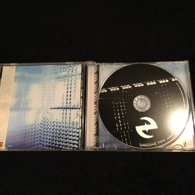 エヴァネッセンス CD エンタメ/ホビーのCD(ポップス/ロック(洋楽))の商品写真