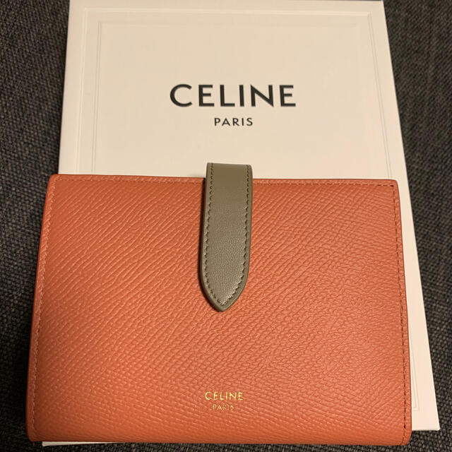 待望☆】 celine セリーヌ ストラップウォレット ミディアム - 財布