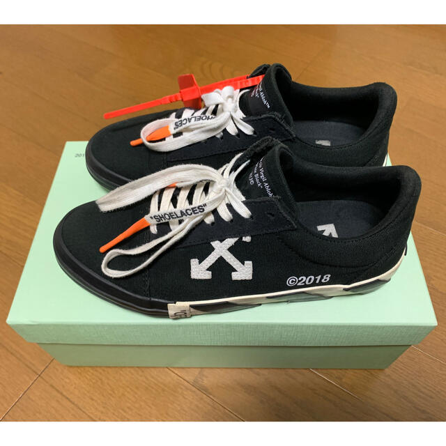 OFF-WHITE(オフホワイト)のoff-white EUR"40" スニーカー メンズの靴/シューズ(スニーカー)の商品写真