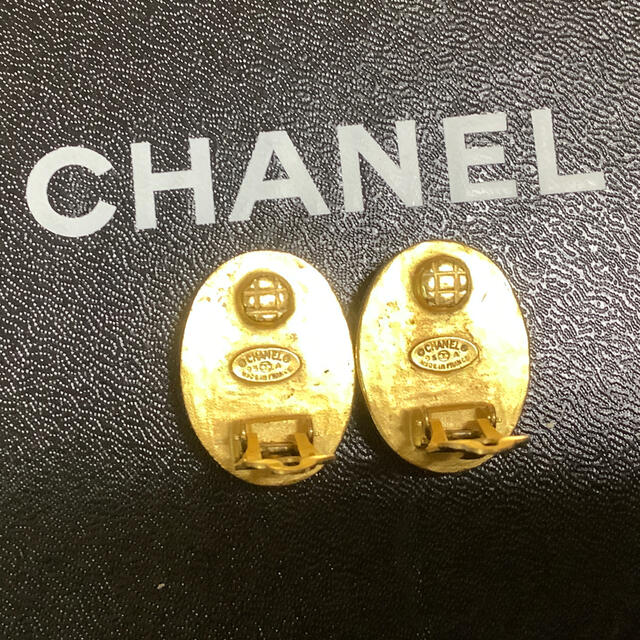 CHANEL(シャネル)のシャネル　オーバル　パールイヤリング ハンドメイドのアクセサリー(イヤリング)の商品写真