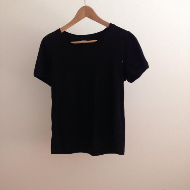 A.P.C(アーペーセー)のA.P.C シンプル黒Tシャツ レディースのトップス(Tシャツ(半袖/袖なし))の商品写真