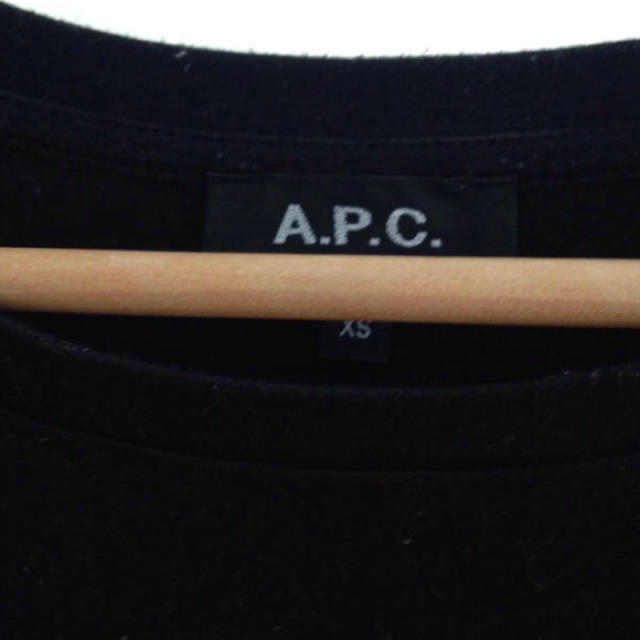 A.P.C(アーペーセー)のA.P.C シンプル黒Tシャツ レディースのトップス(Tシャツ(半袖/袖なし))の商品写真
