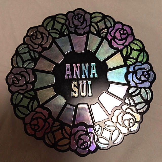 ANNA SUI(アナスイ)の【残量多め】アナスイ アイシャドウ コスメ/美容のベースメイク/化粧品(アイシャドウ)の商品写真