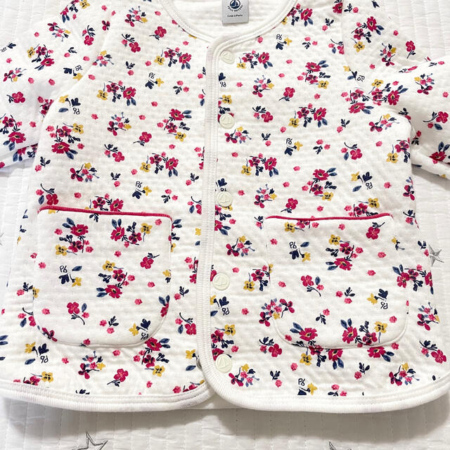 PETIT BATEAU(プチバトー)のプチバトー チュビック カーディガン 36m キッズ/ベビー/マタニティのキッズ服女の子用(90cm~)(カーディガン)の商品写真