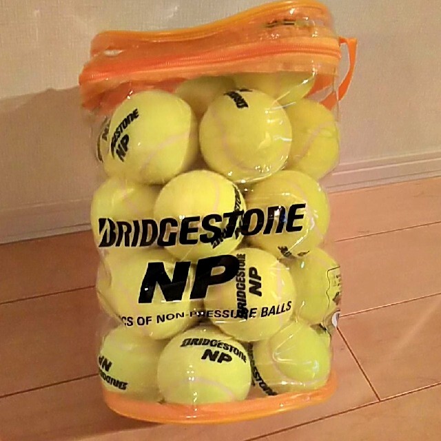 BRIDGESTONE(ブリヂストン)のブリヂストン NPノンプレッシャー テニスボール 30個　新品未使用　送料無料　 スポーツ/アウトドアのテニス(ボール)の商品写真
