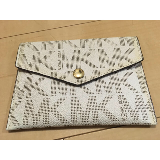 Michael Kors(マイケルコース)のマイケルコース Michael Kors カード パスポート ケース 中古品 レディースのファッション小物(財布)の商品写真