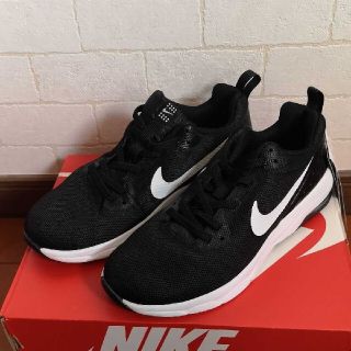 ナイキ(NIKE)の新品未使用　NIKE　エアマックス　モーション(スニーカー)