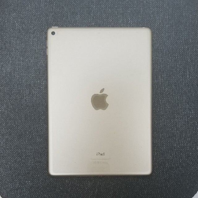 iPad(アイパッド)のipad air2 128gb　本体のみ スマホ/家電/カメラのPC/タブレット(タブレット)の商品写真