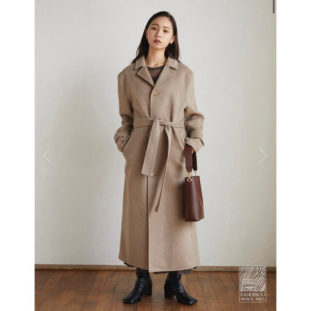 RANDEBOO Over shoulder wool coat