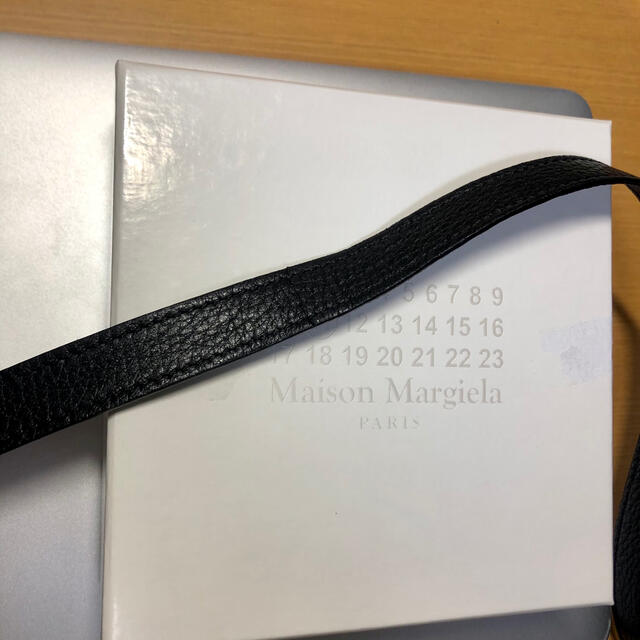 Maison Martin Margiela(マルタンマルジェラ)のMaison Margiela ロング スリムベルト black メンズのファッション小物(ベルト)の商品写真