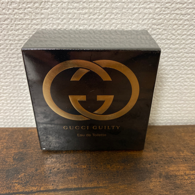 Gucci(グッチ)のグッチ ギルティ オードトワレ 30ml レディース　香水 コスメ/美容の香水(香水(女性用))の商品写真