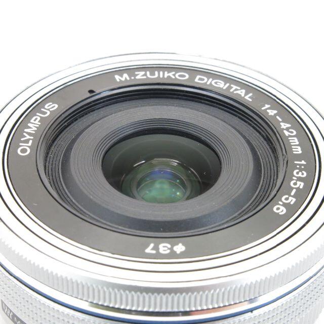 OLYMPUS(オリンパス)のオリンパス  M.ZUIKO 14-42mm EZ シルバー スマホ/家電/カメラのカメラ(レンズ(ズーム))の商品写真