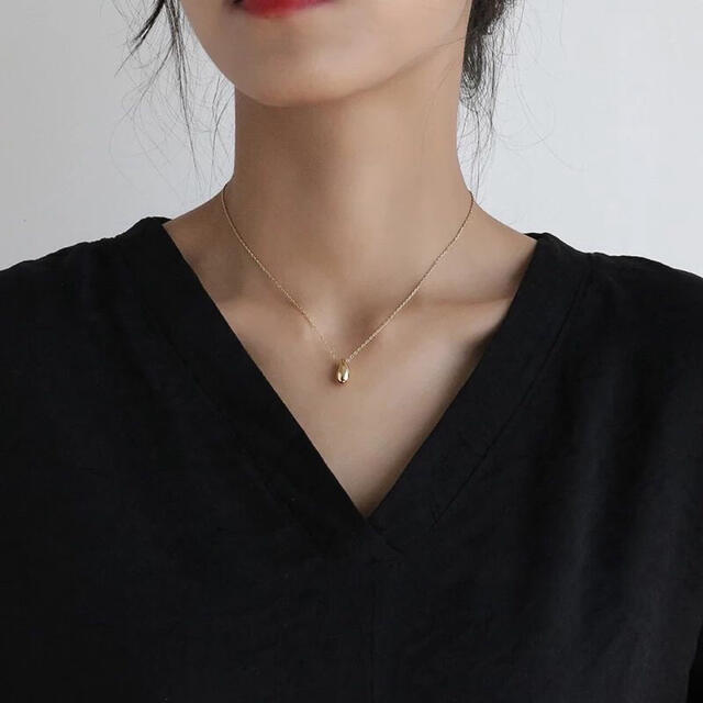 最高級 ドロップ シルバー ネックレス 芸能人 高品質 シンプルの通販 By たか S Shop ラクマ 最高級 ドロップ シルバー ネックレス 芸能人 高品質 シンプルの通販 By たか S Shop ラクマ